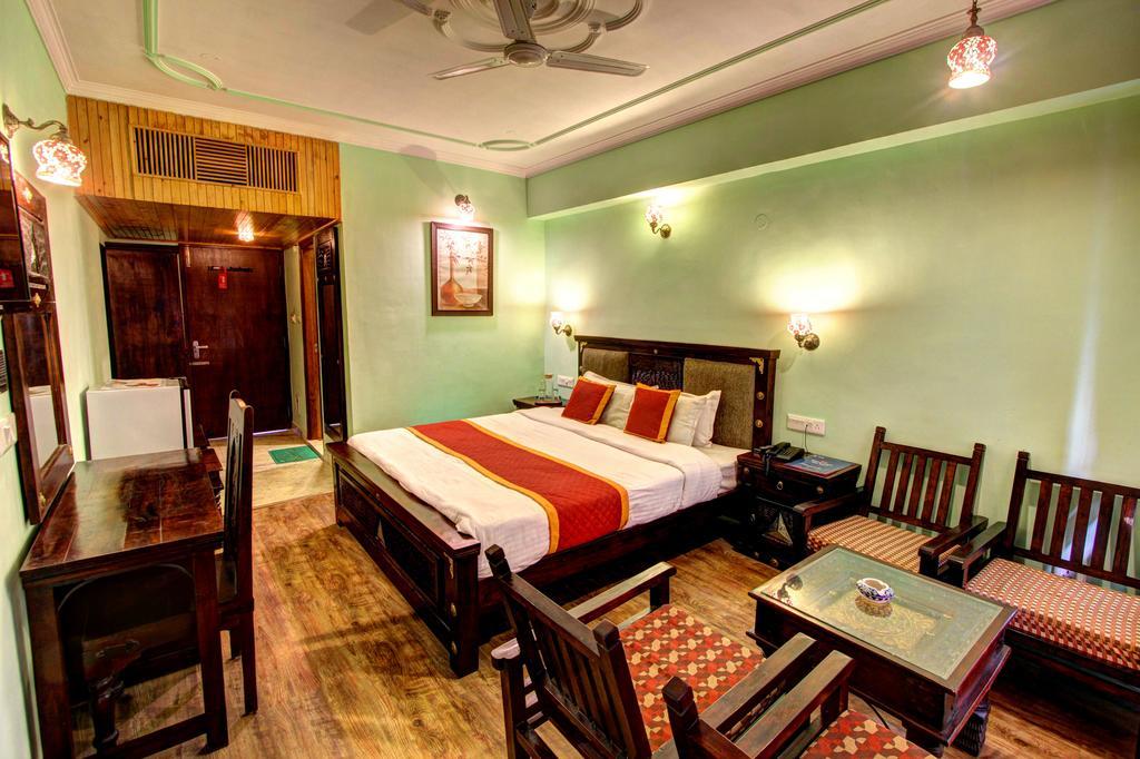 Hotel The Himachal Inn Manāli Екстериор снимка